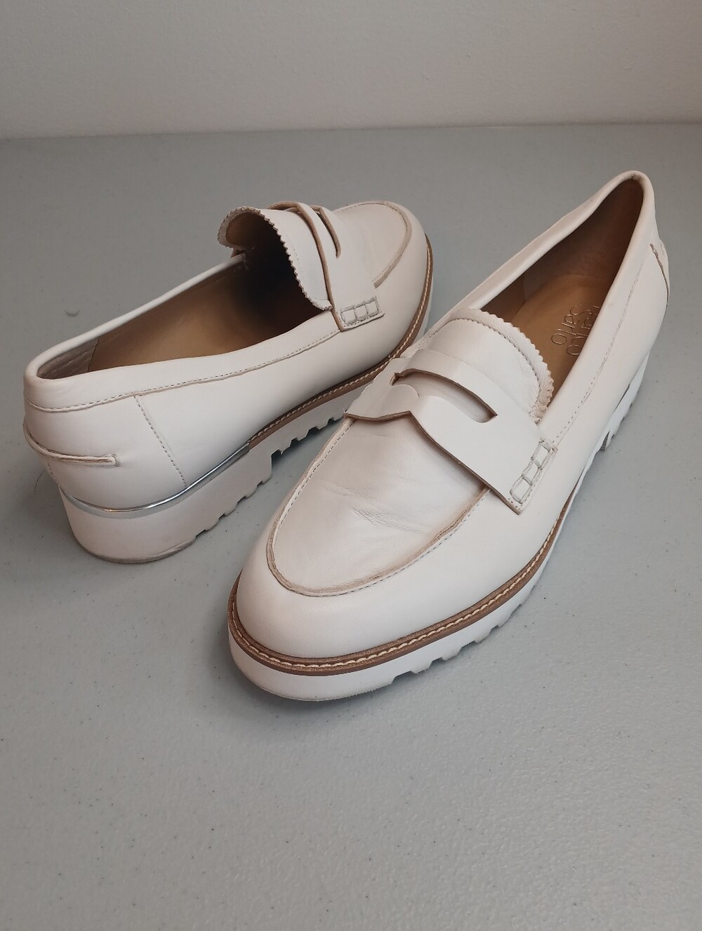 Cream Leather & Silver Trim Slip On Penny Loafers 10M